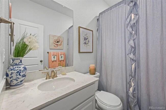 Building Photo - Windsor Home