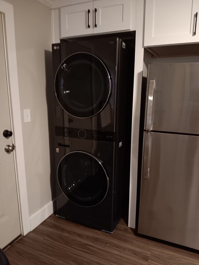 Building Photo - 214 McGarity St