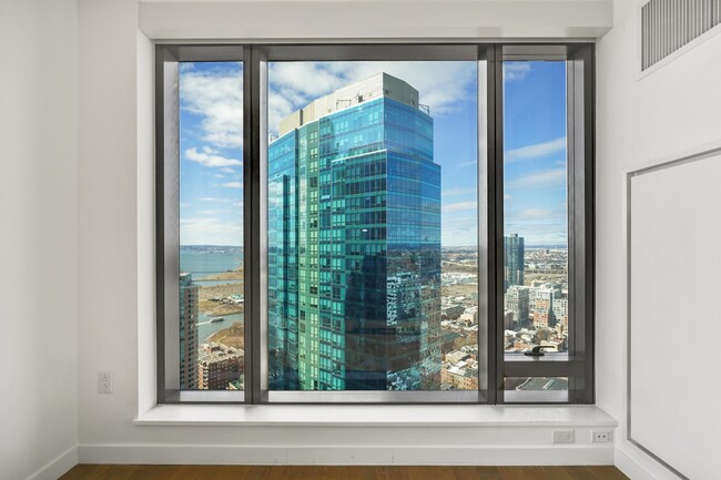 Building Photo - 99 Hudson St