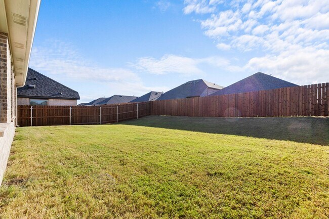 Building Photo - Spacious New-Build in Vibrant Community Mo...