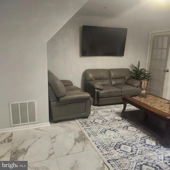 Building Photo - 2023 Whistling Duck Dr