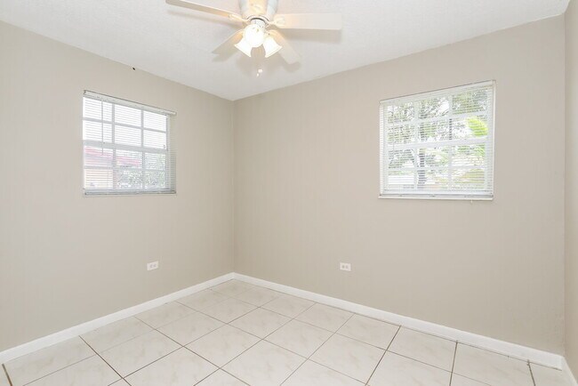 Building Photo - 7311 Miramar Pkwy