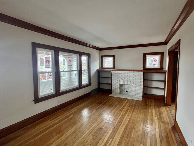 Building Photo - 2068 Waterbury Rd