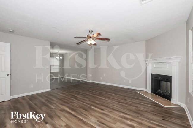 Building Photo - 311 Goldenrod Dr