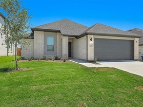 Building Photo - 1136 Del Rio Dr
