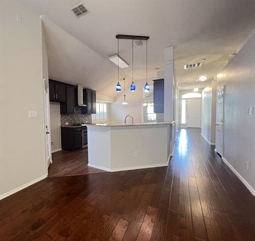 Building Photo - 2043 Wimbledon Dr