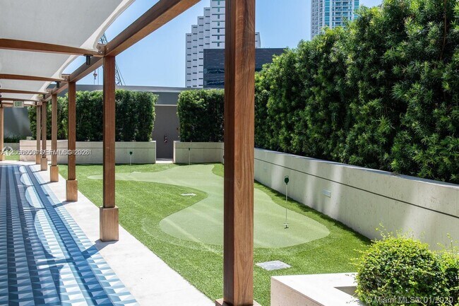 Building Photo - 801 S Miami Ave