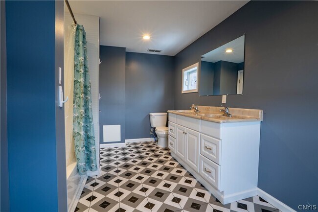 Building Photo - 312 Eastern Ave