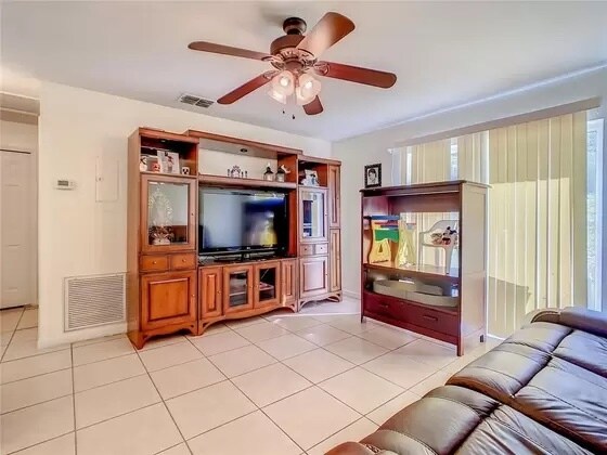 Building Photo - 106 W Minneola St