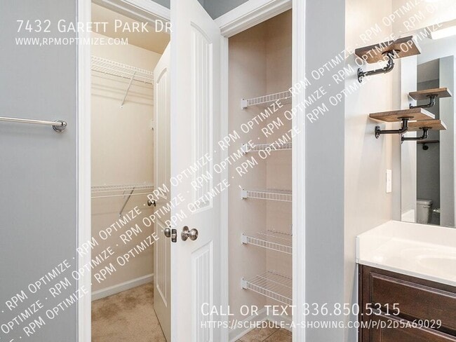 Building Photo - 7432 Garett Park Dr