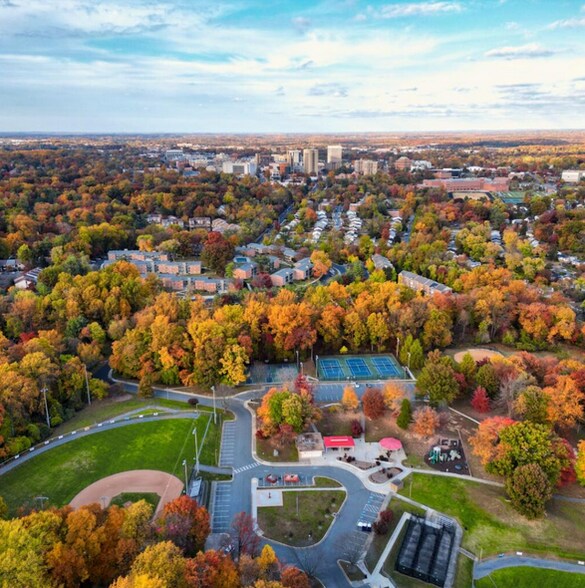 Building Photo - 212 Rollins Ave