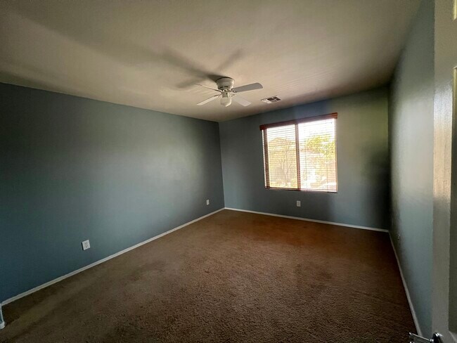 Building Photo - 8064 W Rushmore Way