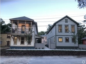 Building Photo - 711 NW 10th St