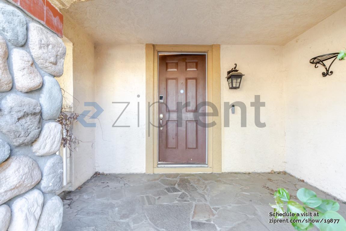 Building Photo - 401 Donaldson Ct