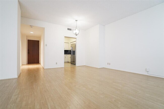 Building Photo - 15 Greenway Plaza