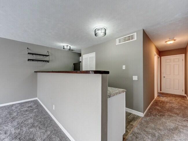 Building Photo - 105 Florence Rd