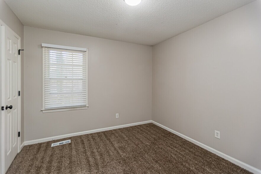 Building Photo - 3604 Spring Leaf Ln