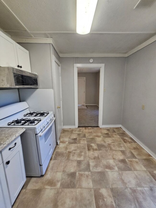 Building Photo - Rental in Jacksonville