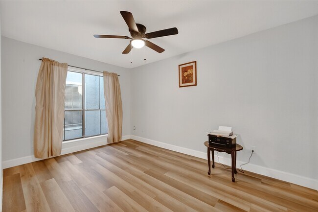 Building Photo - 3200 S Gessner Rd