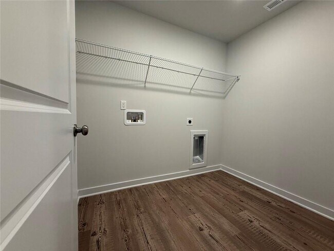 Building Photo - 7309 Mulberry St