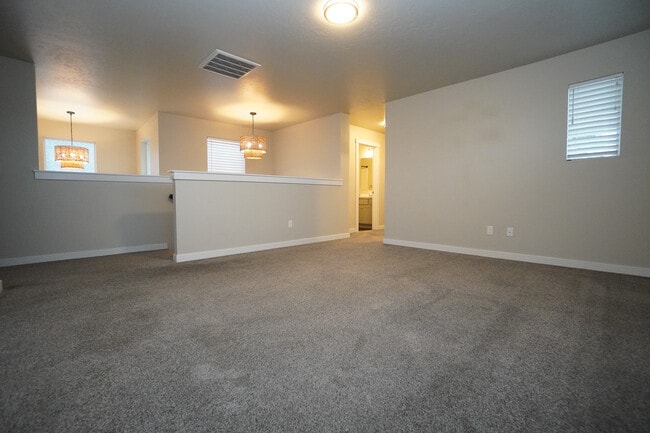 Building Photo - 6113 N Colosseum Ave