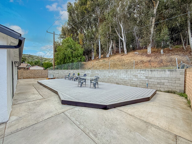 Building Photo - 717 Watson Ave