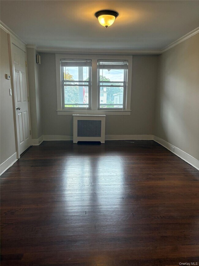Building Photo - 19 Hall Ave