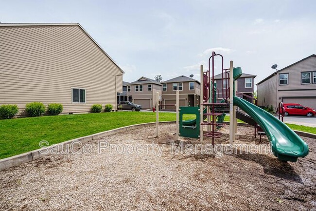 Building Photo - 2973 25th Ave