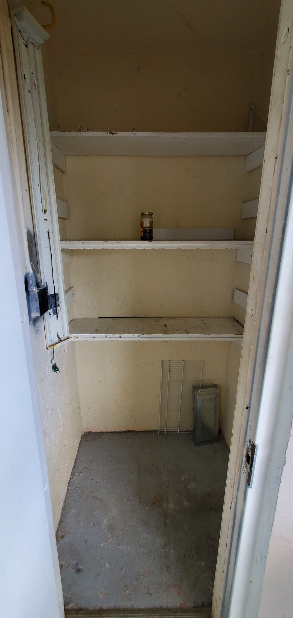 Storage - 17335 NW 67th Plz