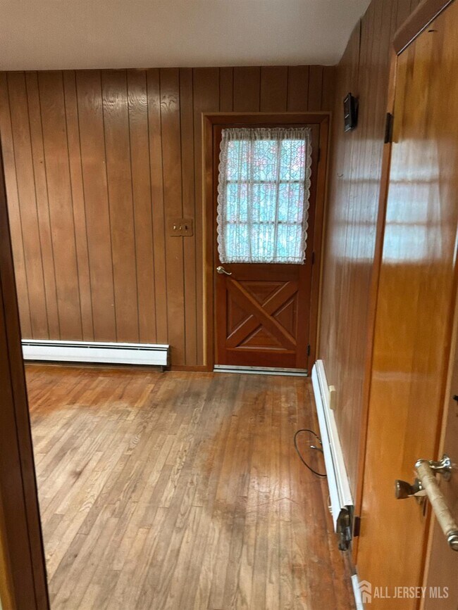 Building Photo - 8 Montclair Ave