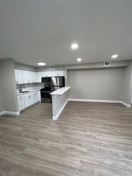 Building Photo - Cottage Street Apartments