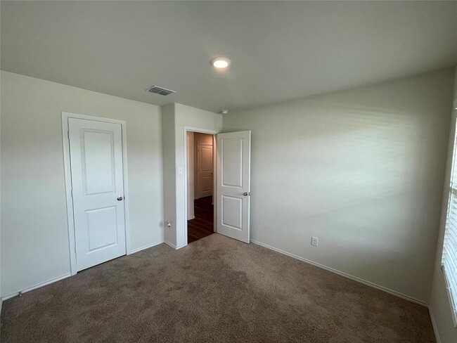 Building Photo - 1204 Lady Bird St