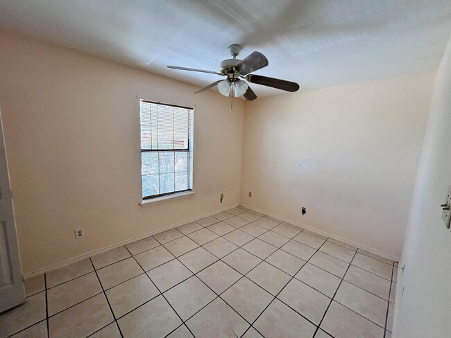Building Photo - 3101 Barrios St