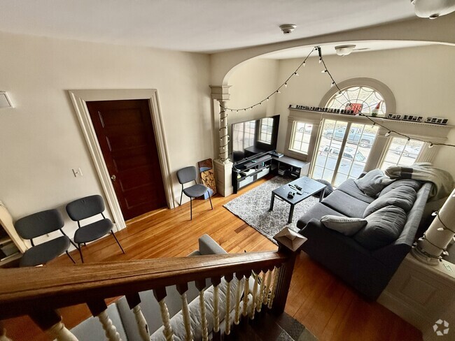 Building Photo - 48 Englewood Ave