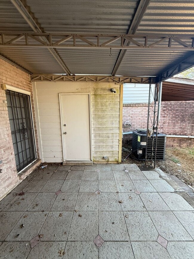 Building Photo - **3 Bed 2.5 Bath located off Vaughn Road ** Call 334-366-9198 to schedule a self tour