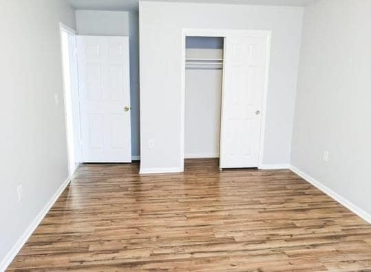 Building Photo - 10 Elm Ct