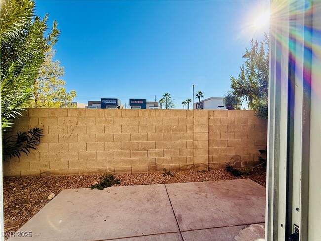 Building Photo - 11156 S Abbeyfield Rose Dr