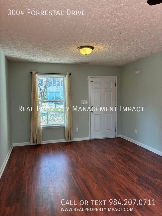 Building Photo - 3004 Forrestal Dr