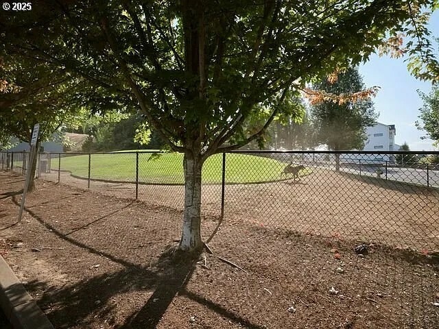 Building Photo - 2135 NE 4 Seasons Ln