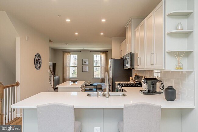 Building Photo - 3929 Small Roundtop Rd