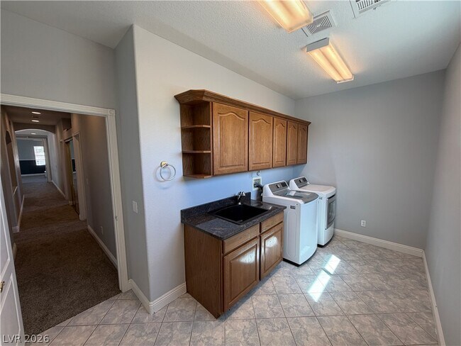 Building Photo - 4340 Conough Ln