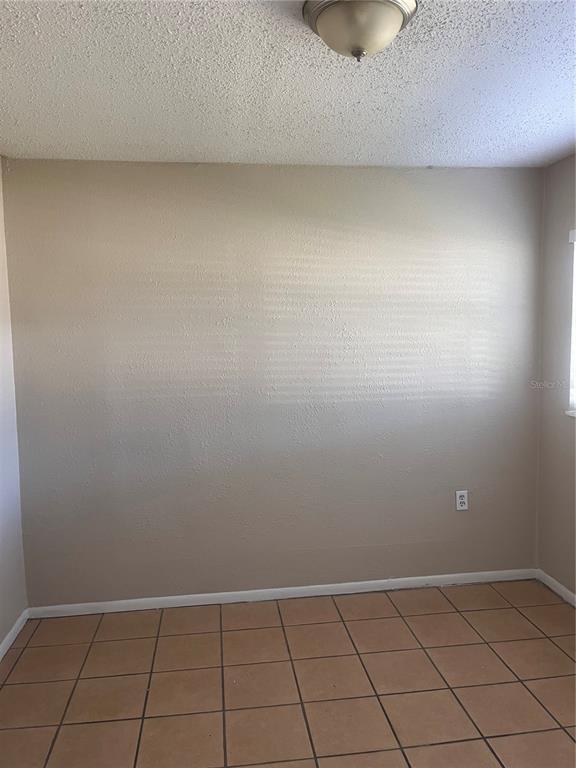 Building Photo - 76 Judith Ln