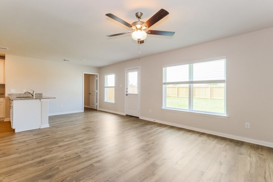 Building Photo - 400 San Miguel Crk Dr