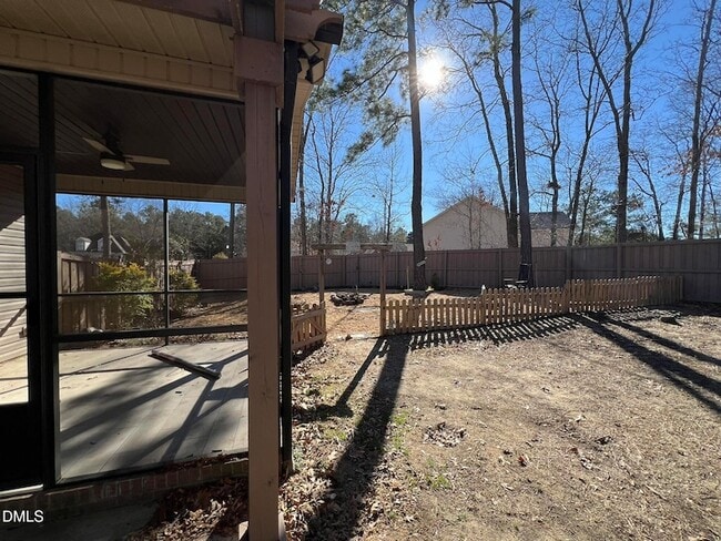 Building Photo - 19 Eaton Dr