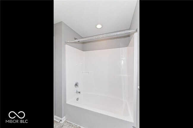 Building Photo - 2165 Davis Dr