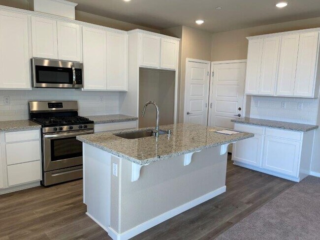 Building Photo - Great Galt 3 Bedroom