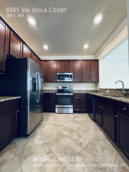 Building Photo - 8885 Via Isola Court