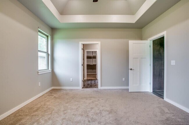 Building Photo - 4624 Rush Spring