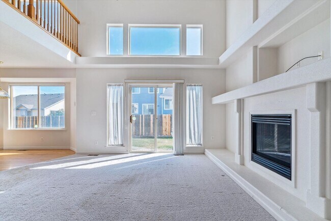 Primary Photo - Spacious 3 Bed, 2.5 Bath Home In Sterling ...