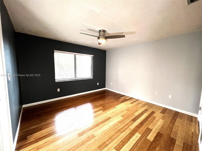 Building Photo - 24595 SW 124th Ave